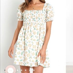 Petal & Pup white flowered mini summer dress, with back cutout. dress size 6